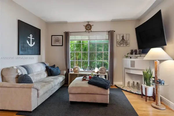936 Pennsylvania Ave #205, Miami Beach, FL 33139