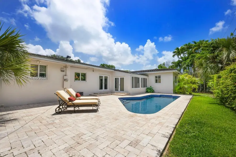 6610 Santona St, Coral Gables, FL 33146 - #2