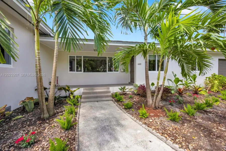 6610 Santona St, Coral Gables, FL 33146 - #3