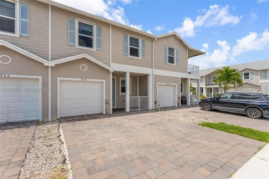 914 SE 18th St, Homestead, FL 33034 - #2