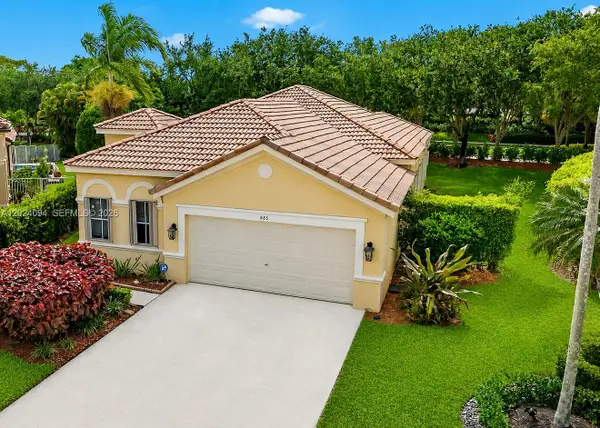 885 Tanglewood Cir, Weston, FL 33327