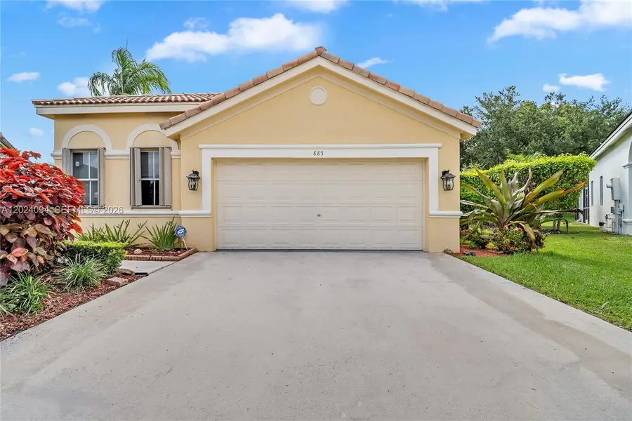 885 Tanglewood Cir, Weston, FL 33327 - #2