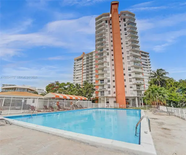 1301 NE Miami Gardens Dr #813W, Miami, FL 33179