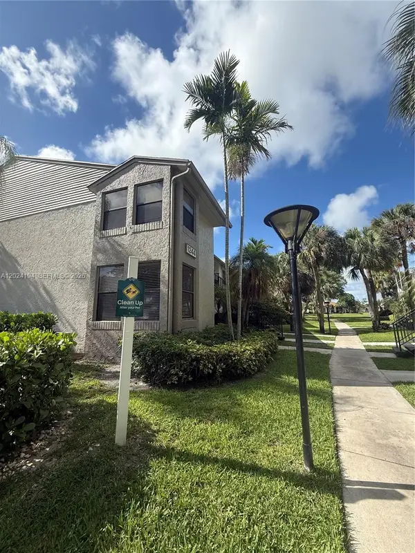 1244 S Military Trl #711, Deerfield Beach, FL 33442