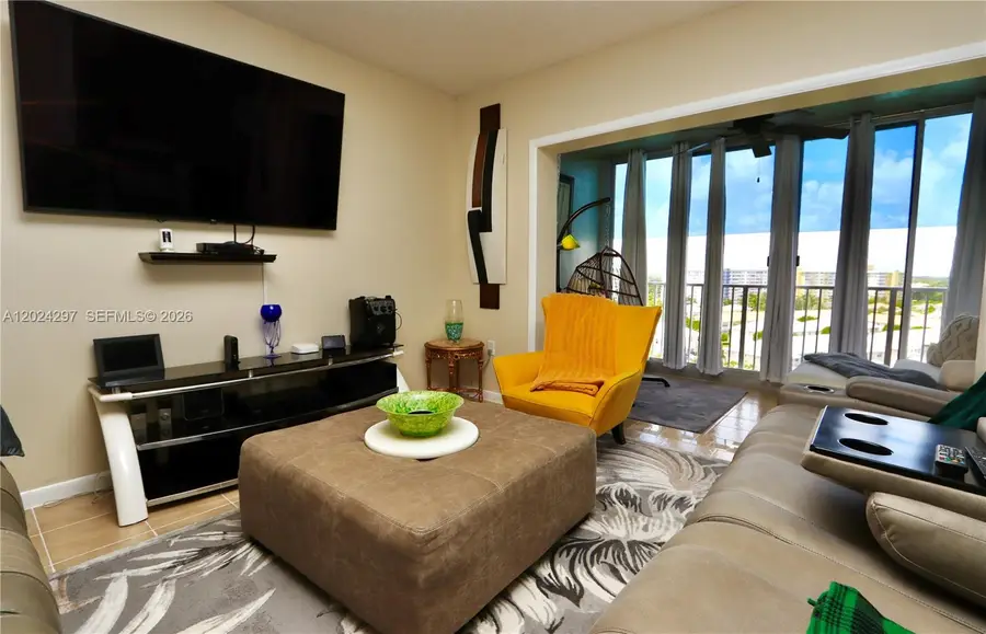 3850 Washington St #1010, Hollywood, FL 33021 - #3