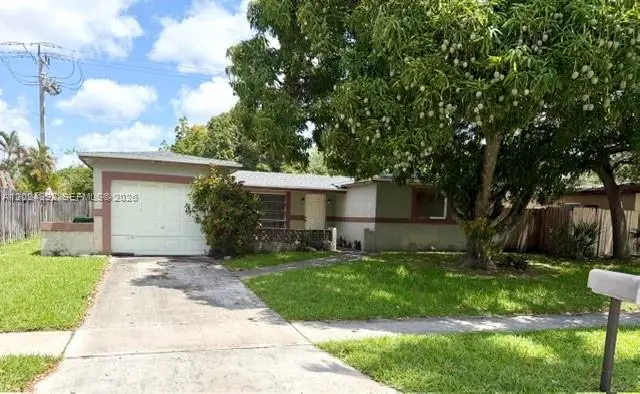 8001 NW 3rd Pl, Margate, FL 33063 - #2