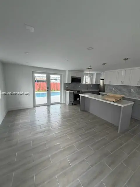 3515-3517 SW 91st Ave, Miami, FL 33165 - #2