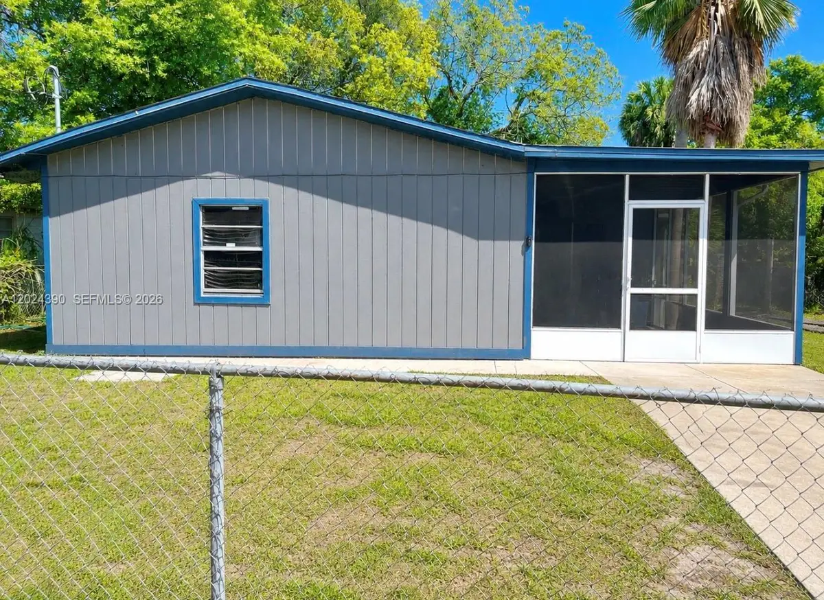 8301 N Klondyke St., Tampa, FL 33604 - #1