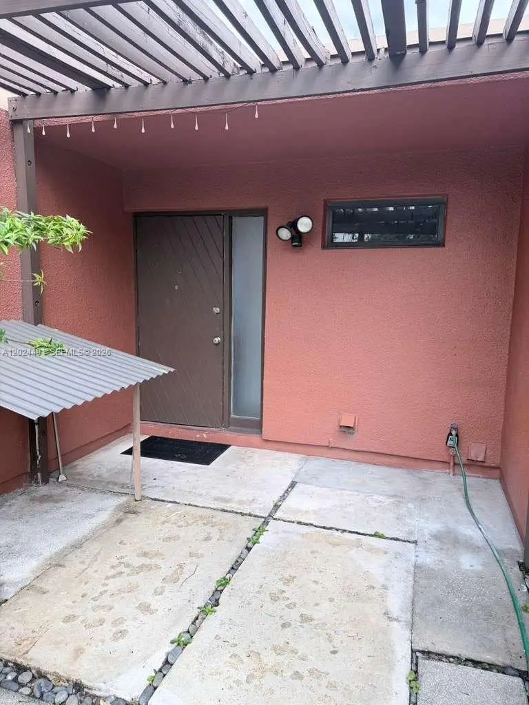 10343 Greenhouse Rd, Pembroke Pines, FL 33026 - #3
