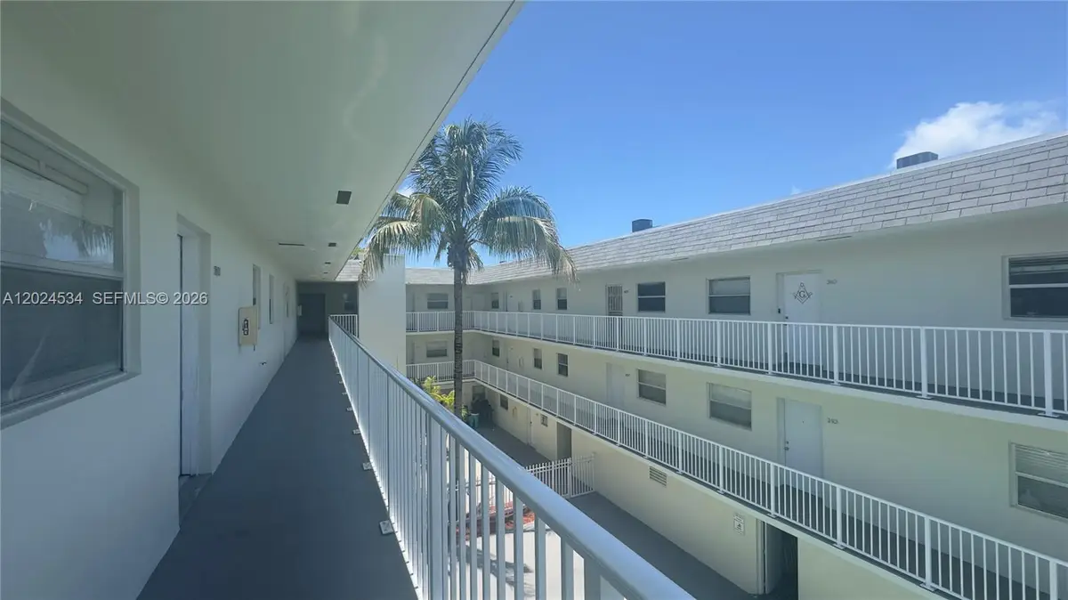 12890 NE 8th Ave #302, North Miami, FL 33161 - #1
