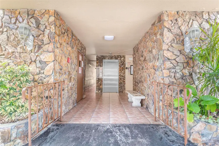 500 NE 12th Ave #407, Hallandale Beach, FL 33009 - #3