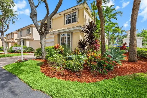 1241 Grant St, Hollywood, FL 33019