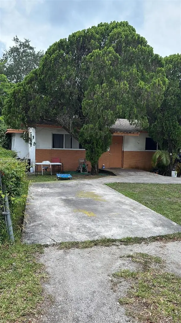 3760 Oak Ave, Miami, FL 33133
