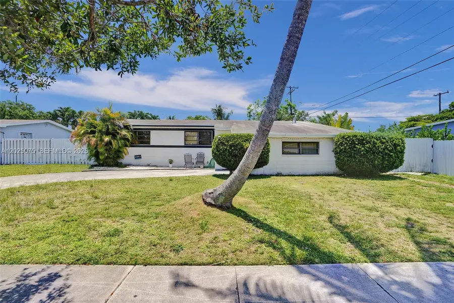 9910 Bahama Dr, Cutler Bay, FL 33189 - #3