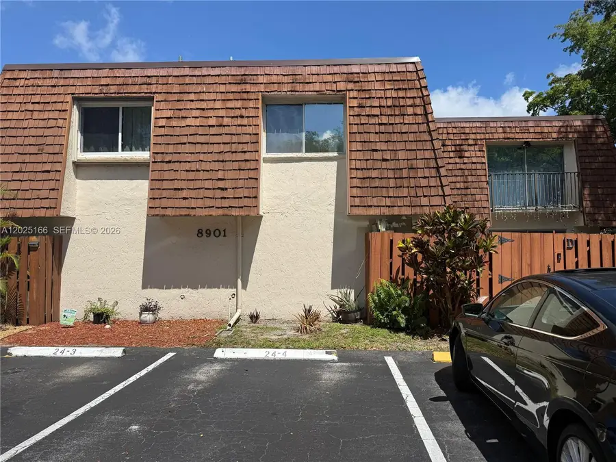 8901 Orange Grove Dr #D-24, Davie, FL 33324 - #2