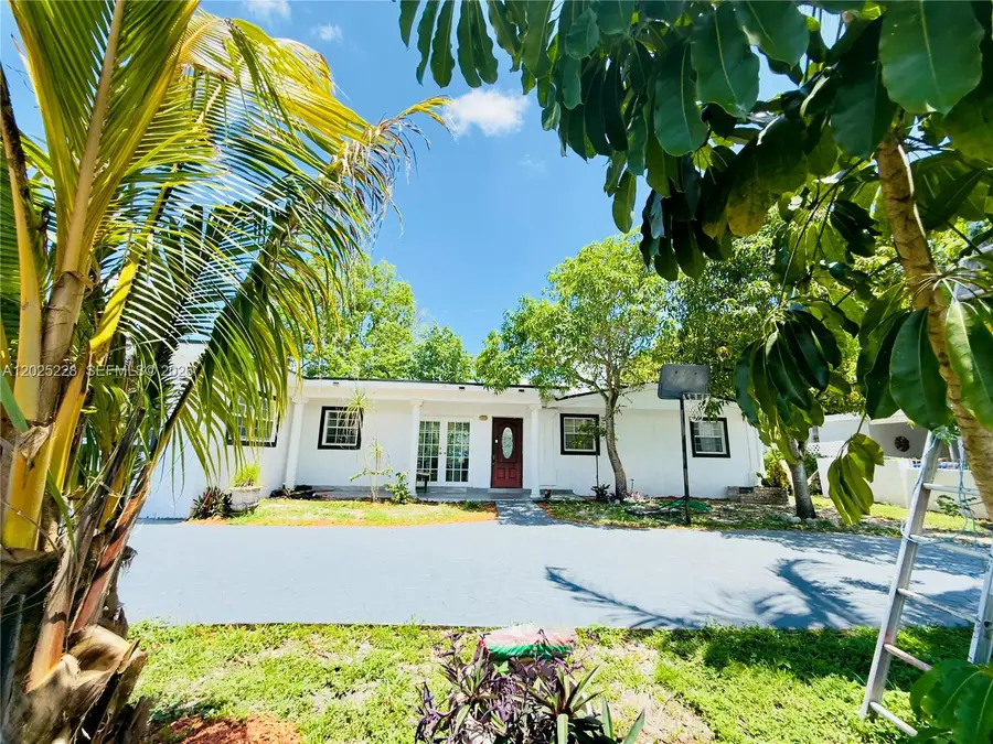 4521 NW 179th St, Miami Gardens, FL 33055 - #3