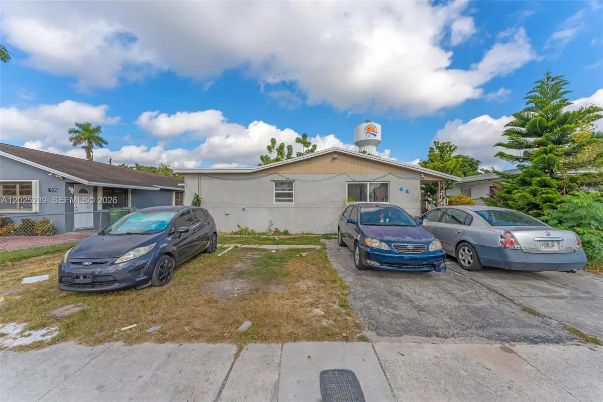 445 NW 8th St, Homestead, FL 33030 - #1