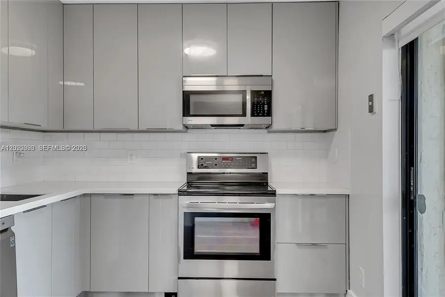 10719 NW 10th St, Pembroke Pines, FL 33026 - #2