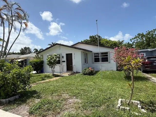 2711 Dewey St, Hollywood, FL 33020 - #1