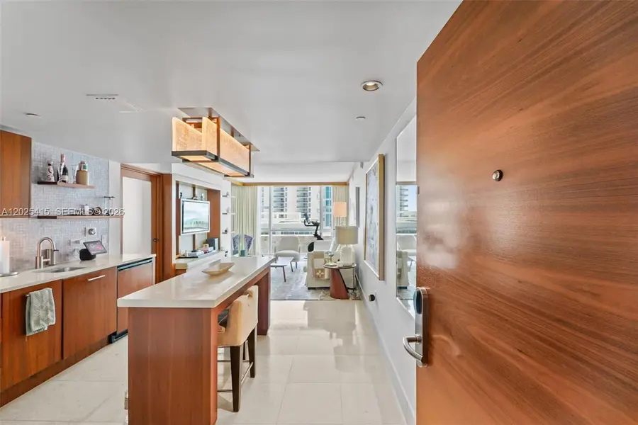 6801 Collins Ave #708, Miami Beach, FL 33141 - #2
