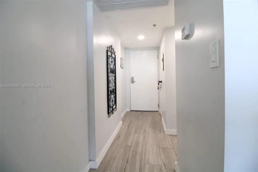 19201 Collins Ave #916, Sunny Isles Beach, FL 33160 - #3