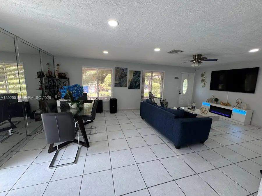5844-5846 Pierce St, Hollywood, FL 33021 - #3