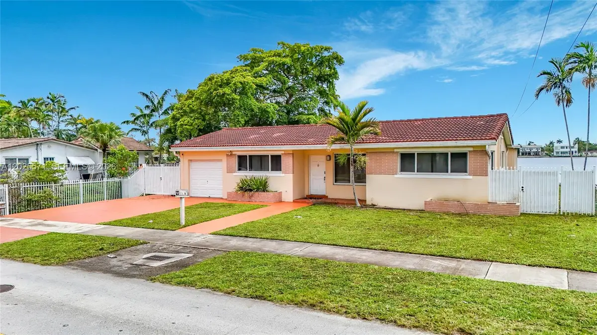 2501 NE 209th Ter, Miami, FL 33180 - #1