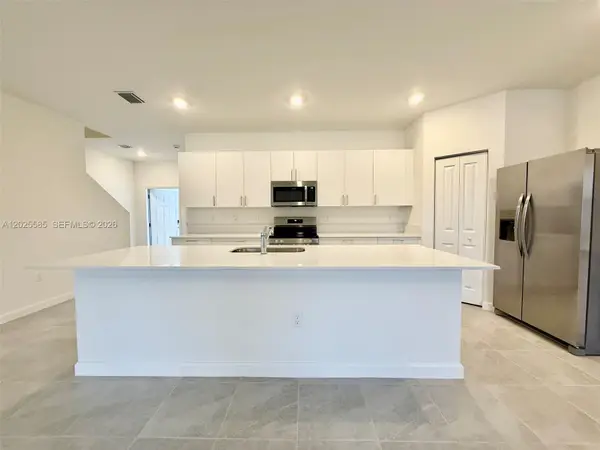 2958 Park Pl #5838, Dania Beach, FL 33312