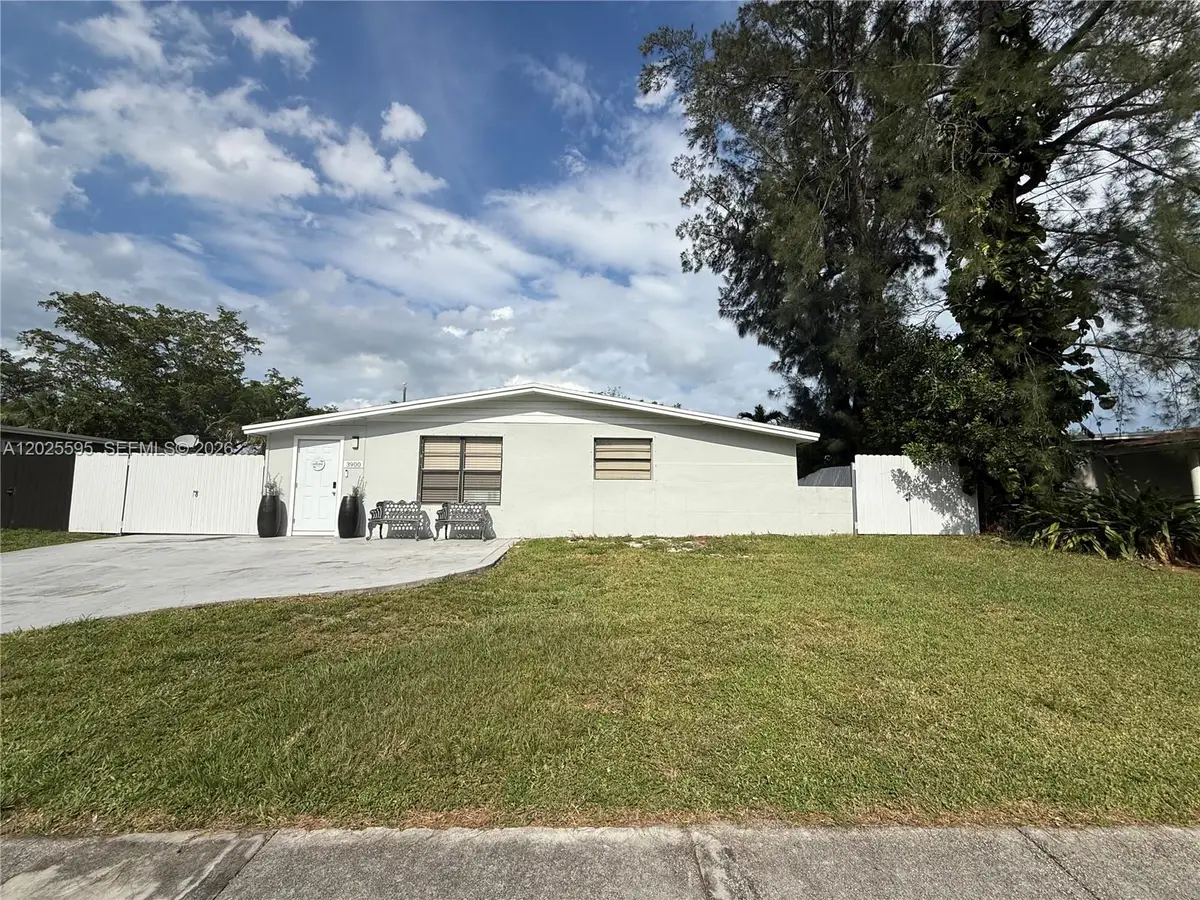 3900 SW 60th Ave, Davie, FL 33314 - #1