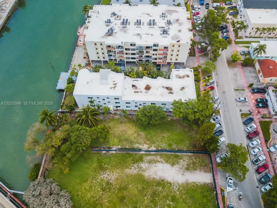 6949 Bay Dr, Miami Beach, FL 33141 - #2