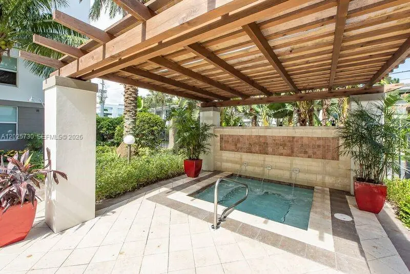 2421 NE 65th St #408, Fort Lauderdale, FL 33308 - #3
