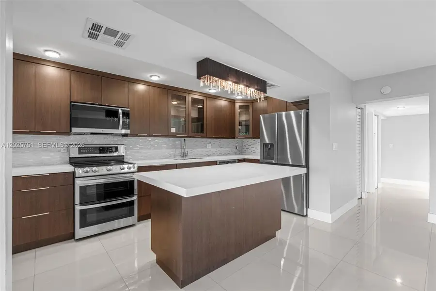 14357 Kendale Lakes Cir, Miami, FL 33183 - #2