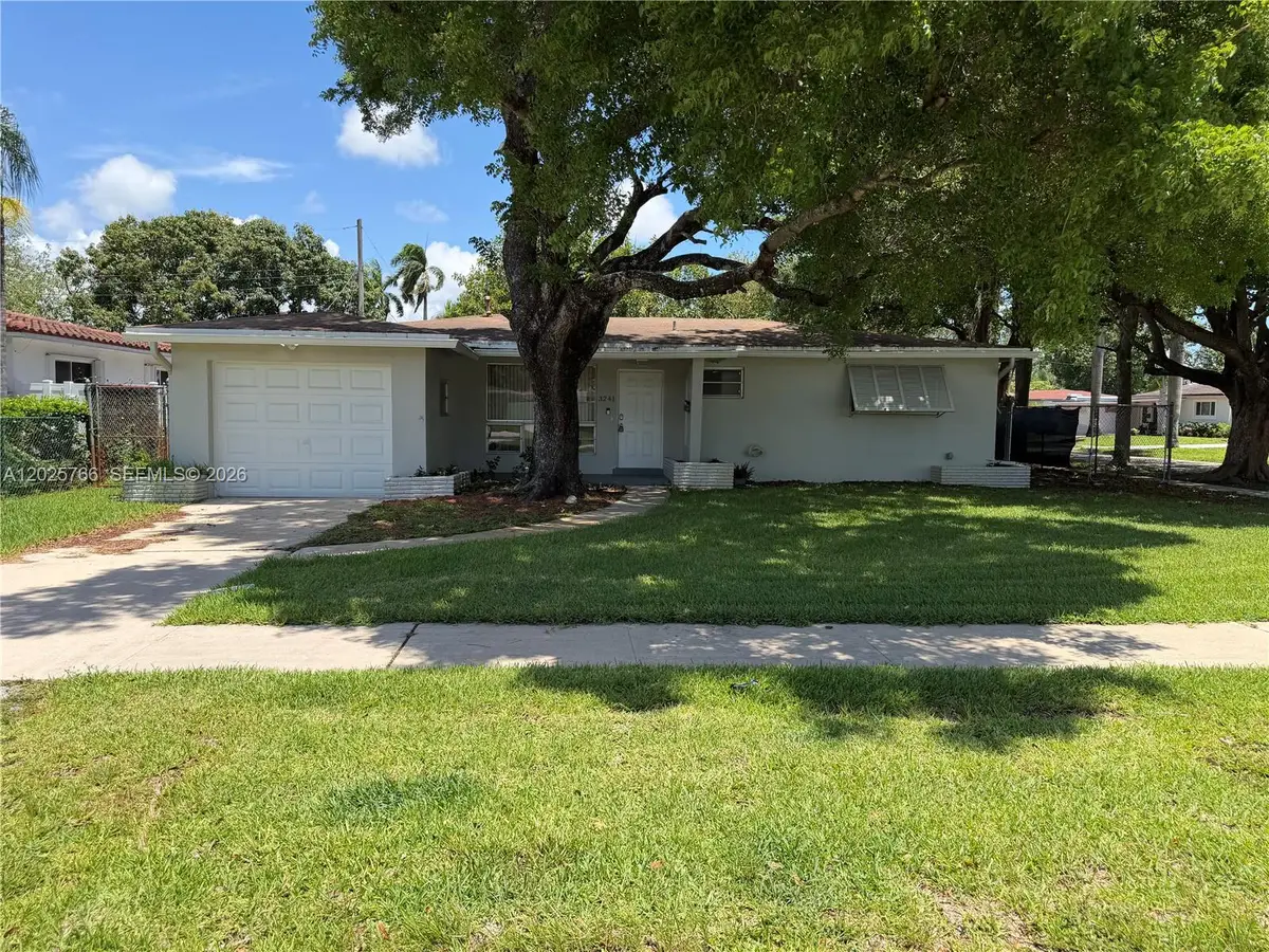 3241 Pierce St, Hollywood, FL 33021 - #1