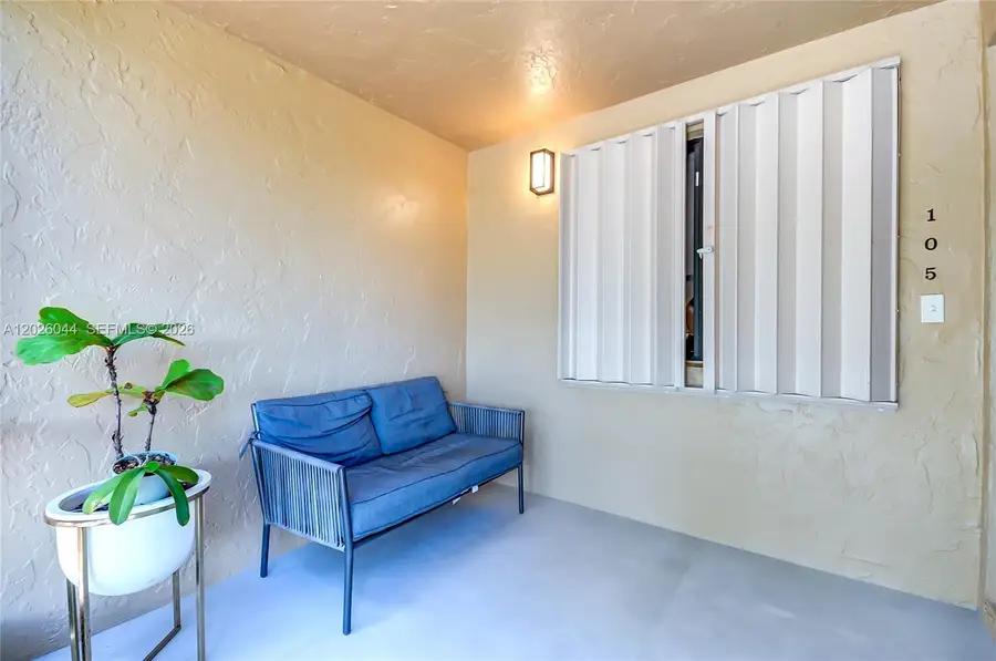 302 Lakeview Dr #105, Weston, FL 33326 - #3