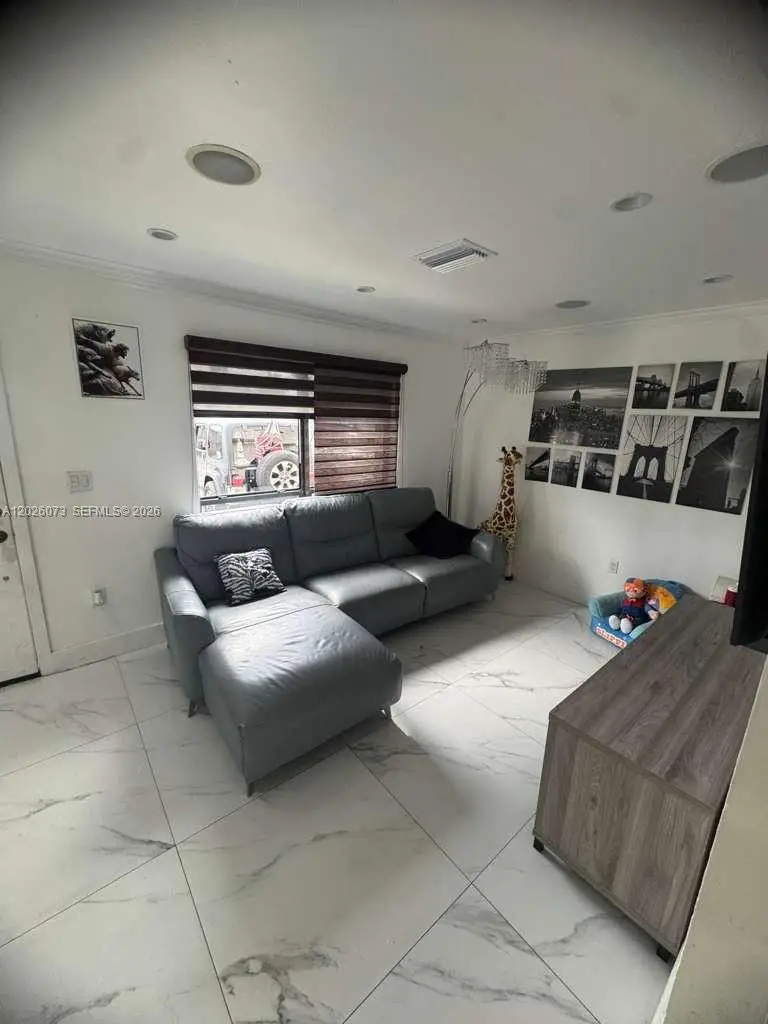 8430 NW 8th St #B11, Miami, FL 33126 - #2