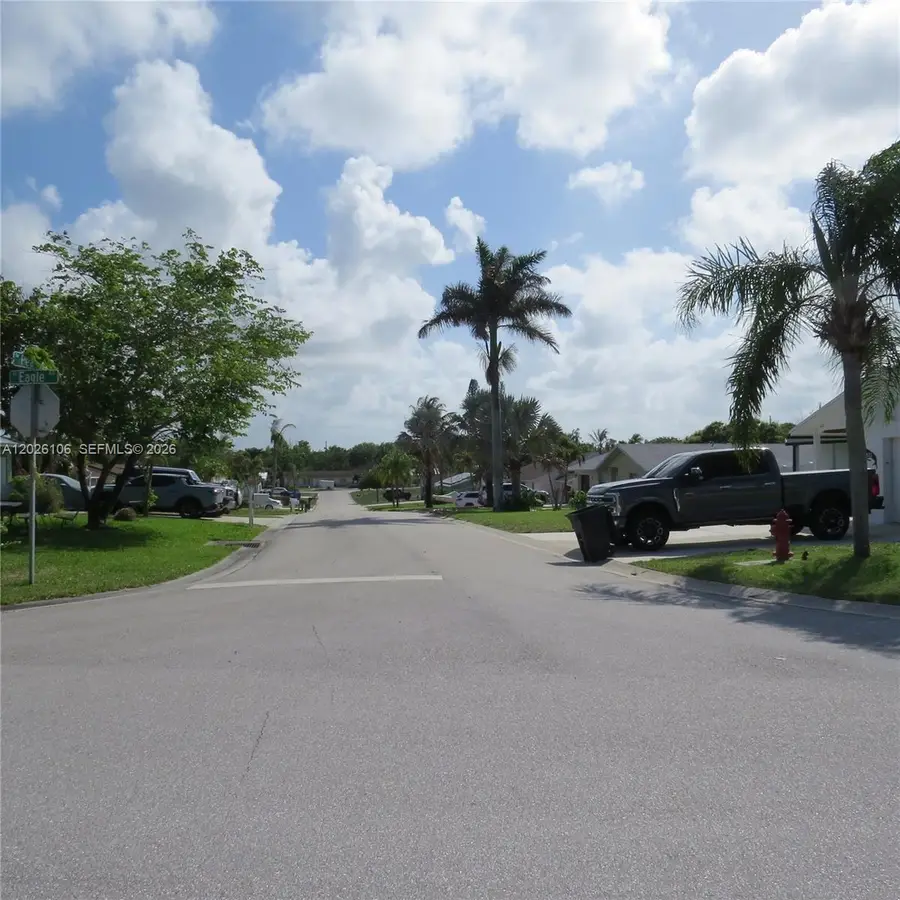 9051 SE Eagle Ave, Hobe Sound, FL 33455 - #3