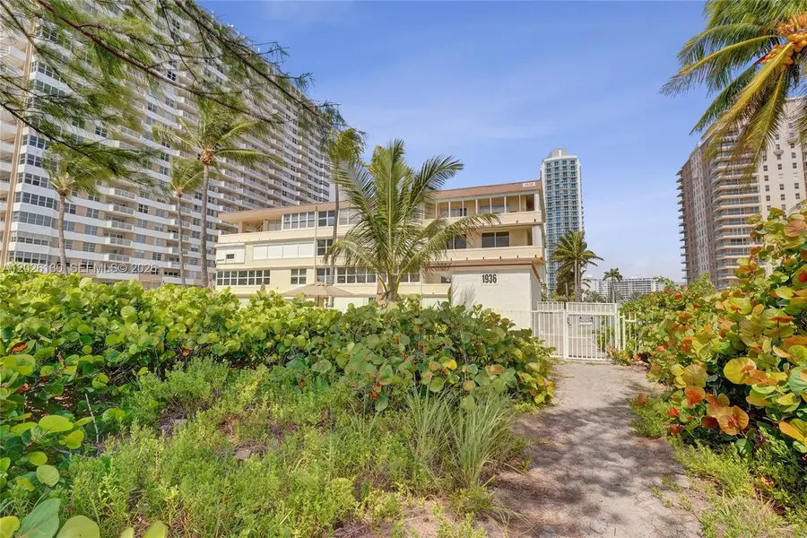 1936 S Ocean Dr #4C, Hallandale Beach, FL 33009 - #3