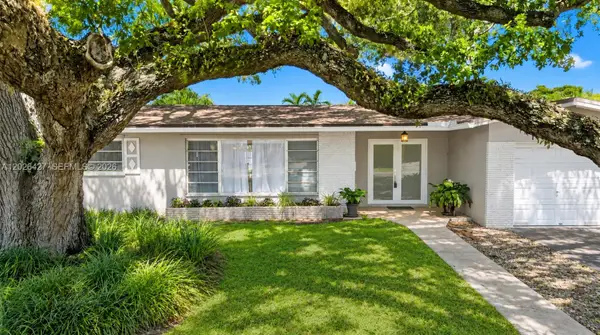 2202 N 42nd Ave, Hollywood, FL 33021