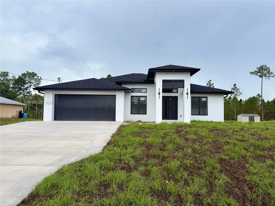 911 Cleveland Ave, Lehigh Acres, FL 33972 - #2