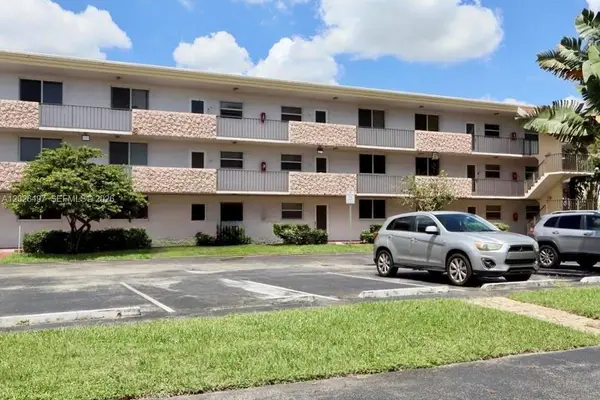 5985 Del Lago Cir #215, Sunrise, FL 33313