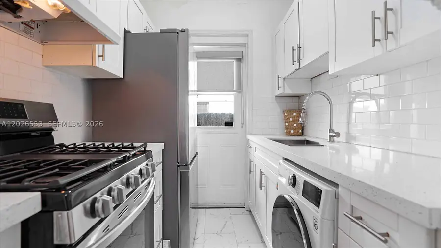 815 W 39, Miami Beach, FL 33140 - #2