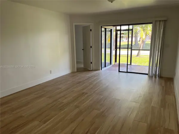 2501 NW 56th Ave #5-14, Lauderhill, FL 33313