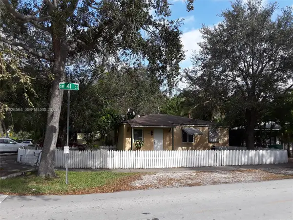 5985 SW 41st St, Miami, FL 33155