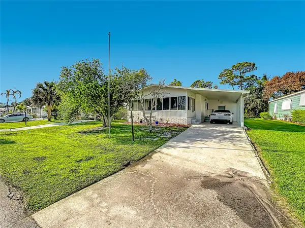 8227 Cinnamon Ln, Port St Lucie, FL 34952