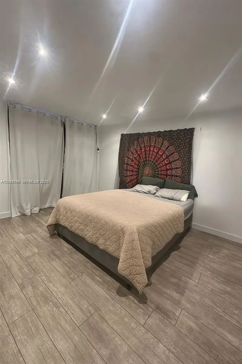 221 Meridian Ave #309, Miami Beach, FL 33139 - #2