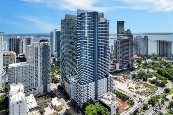 60 SW 13th St #4404, Miami, FL 33130