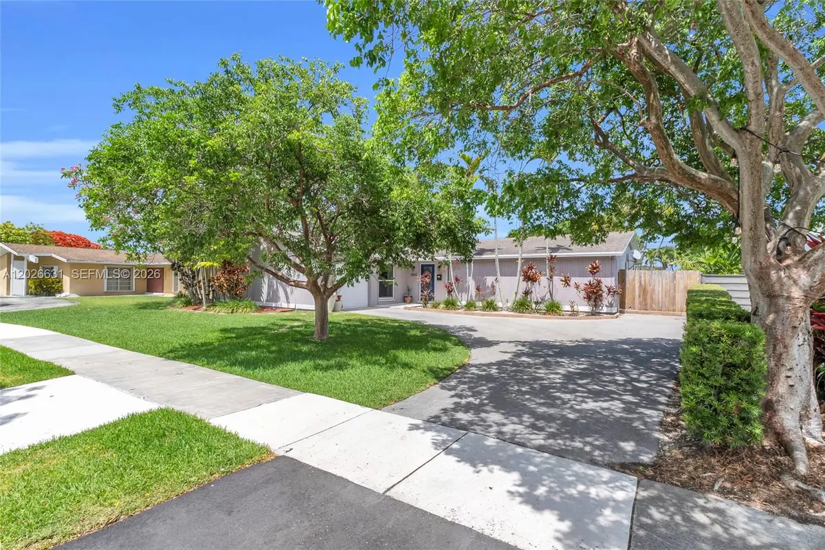 18645 SW 90th Ave, Cutler Bay, FL 33157 - #1