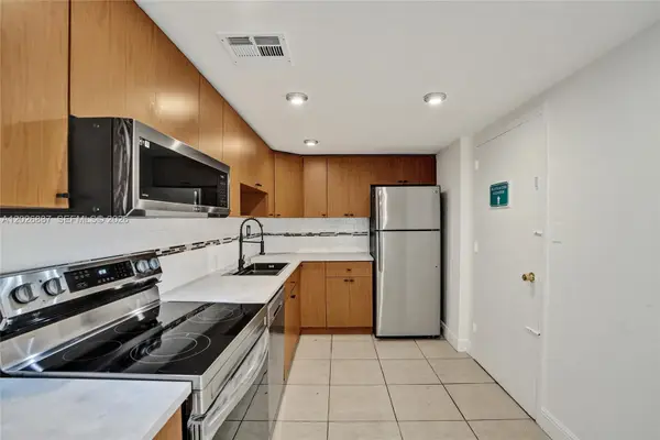 1800 Sans Souci Blvd #435, North Miami, FL 33181