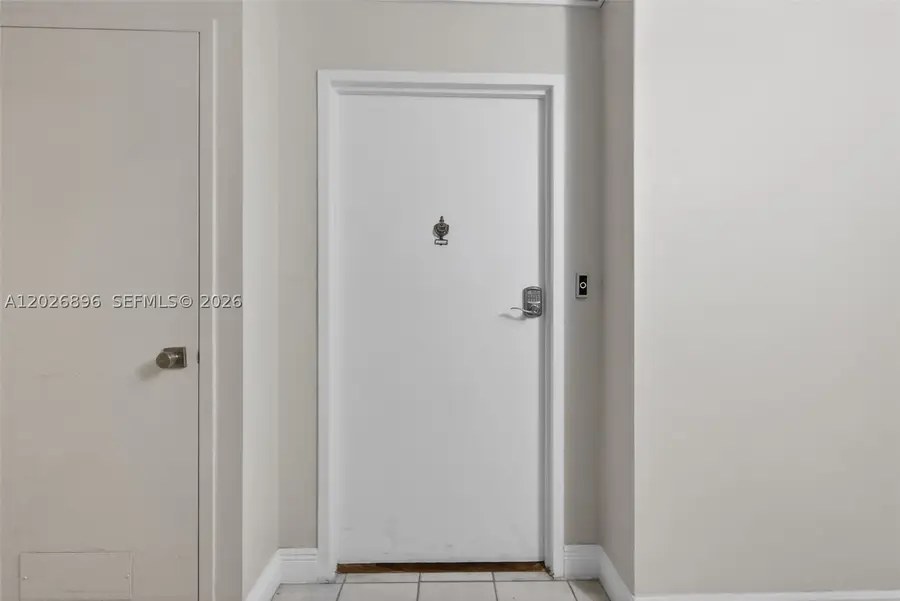 7135 Collins Ave #1124, Miami Beach, FL 33141 - #2