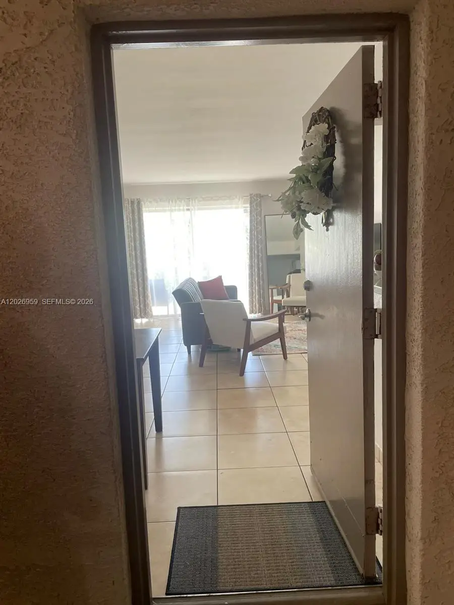 10393 N Kendall Dr #U6, Miami, FL 33176 - #1